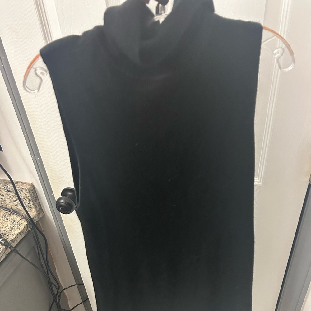 NWOT APT 9 turtleneck lace trim sweater.